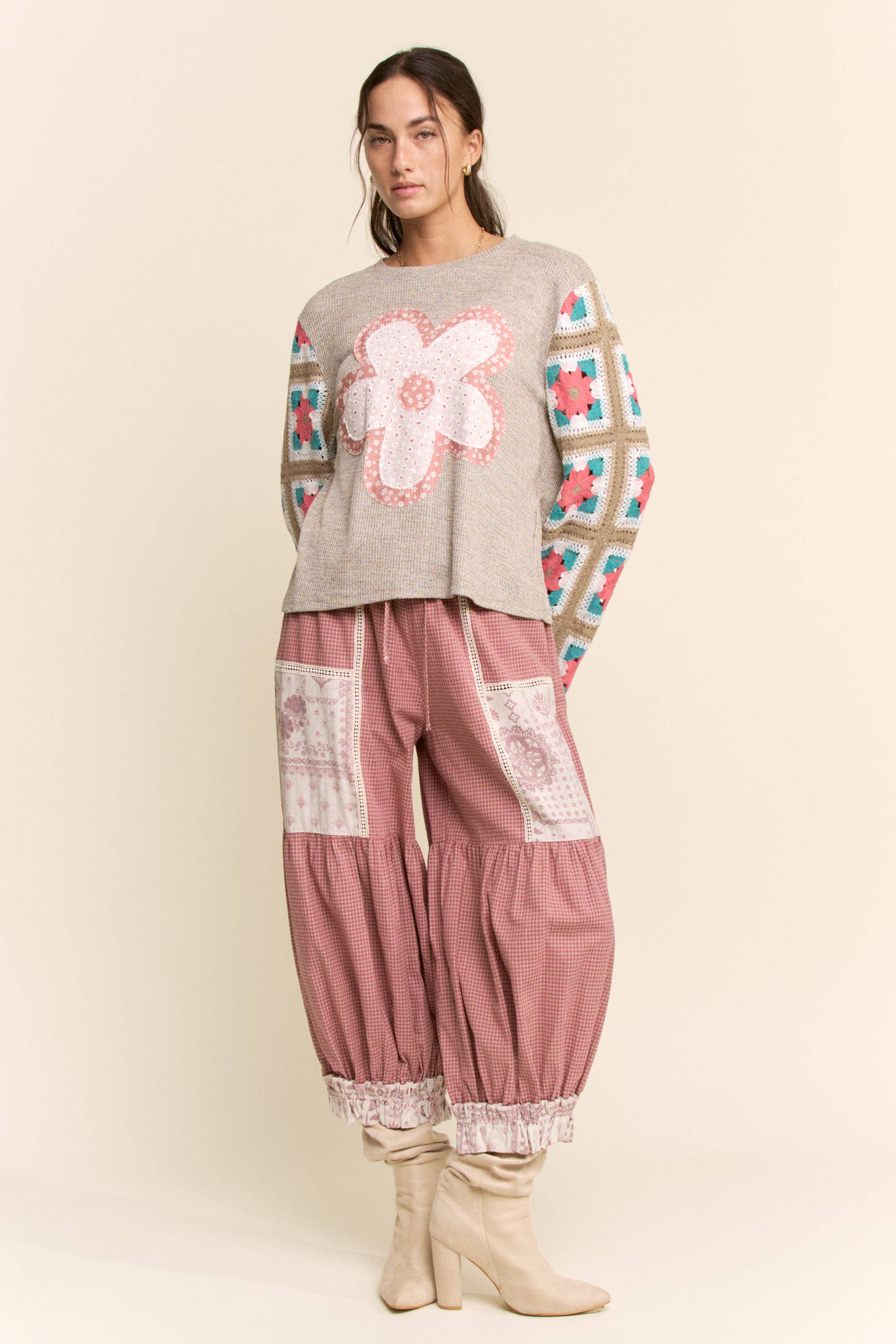 FLORAL APPLIQUE PATCHWORK KNIT TOP