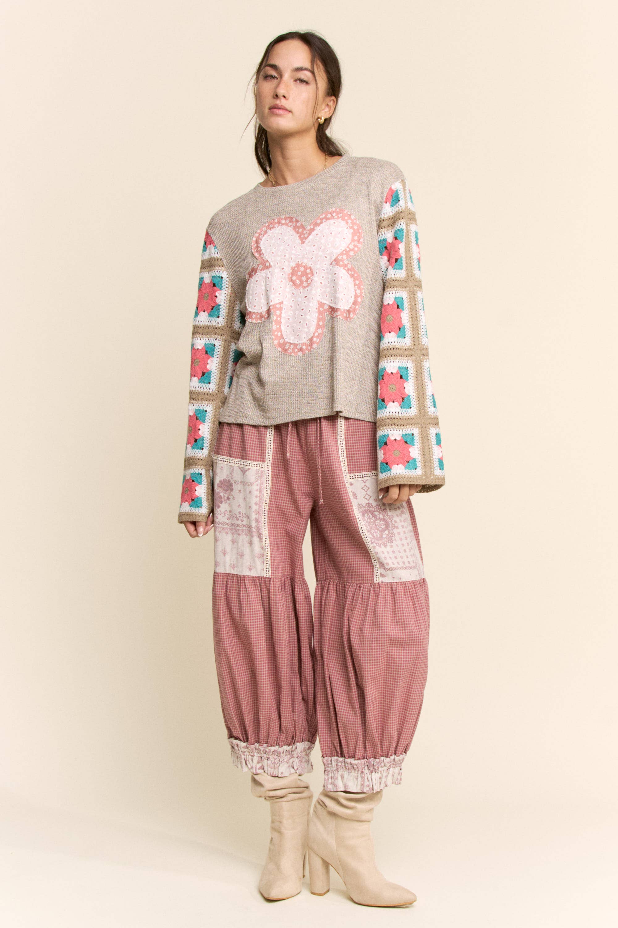 FLORAL APPLIQUE PATCHWORK KNIT TOP