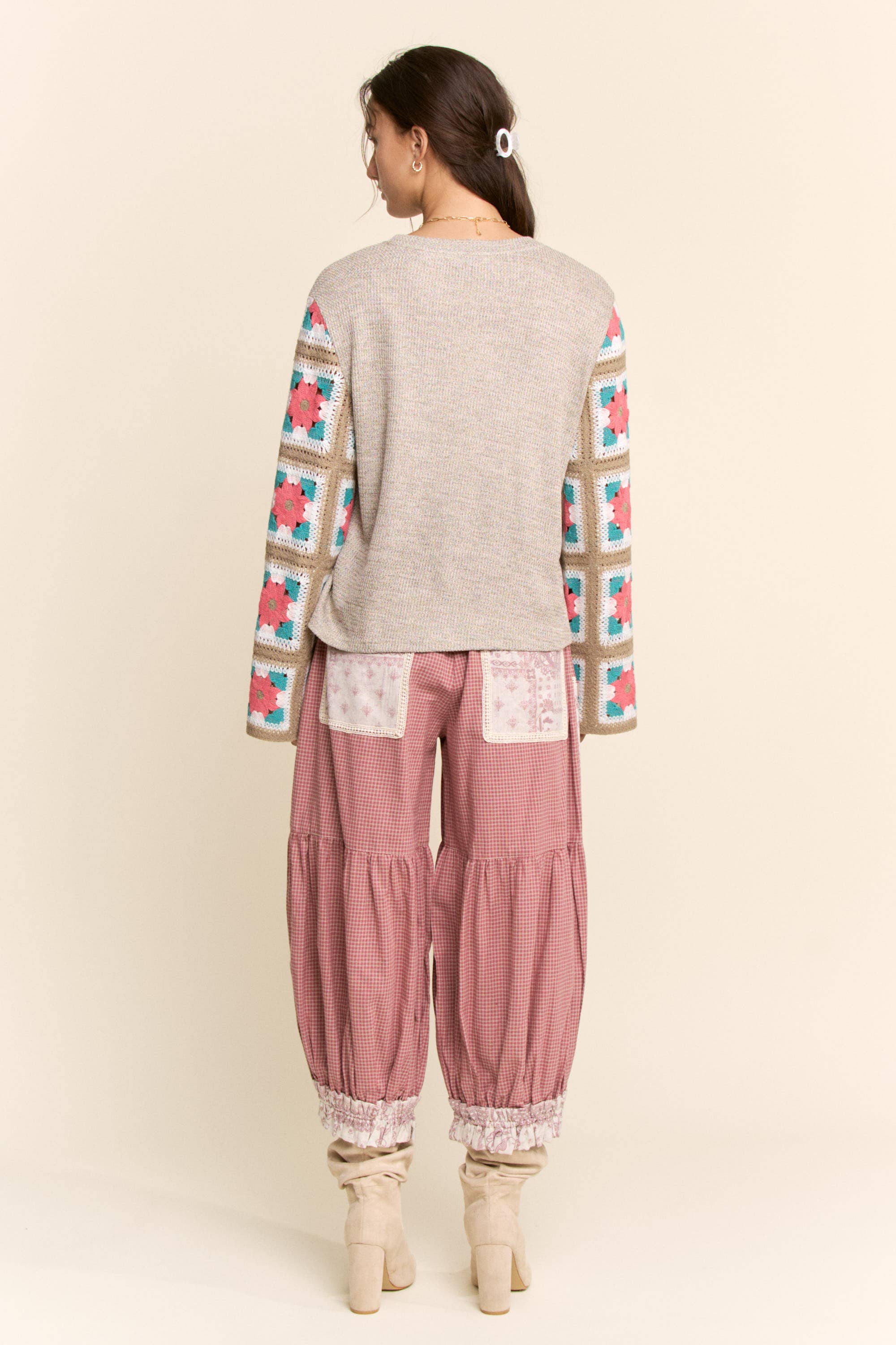 FLORAL APPLIQUE PATCHWORK KNIT TOP