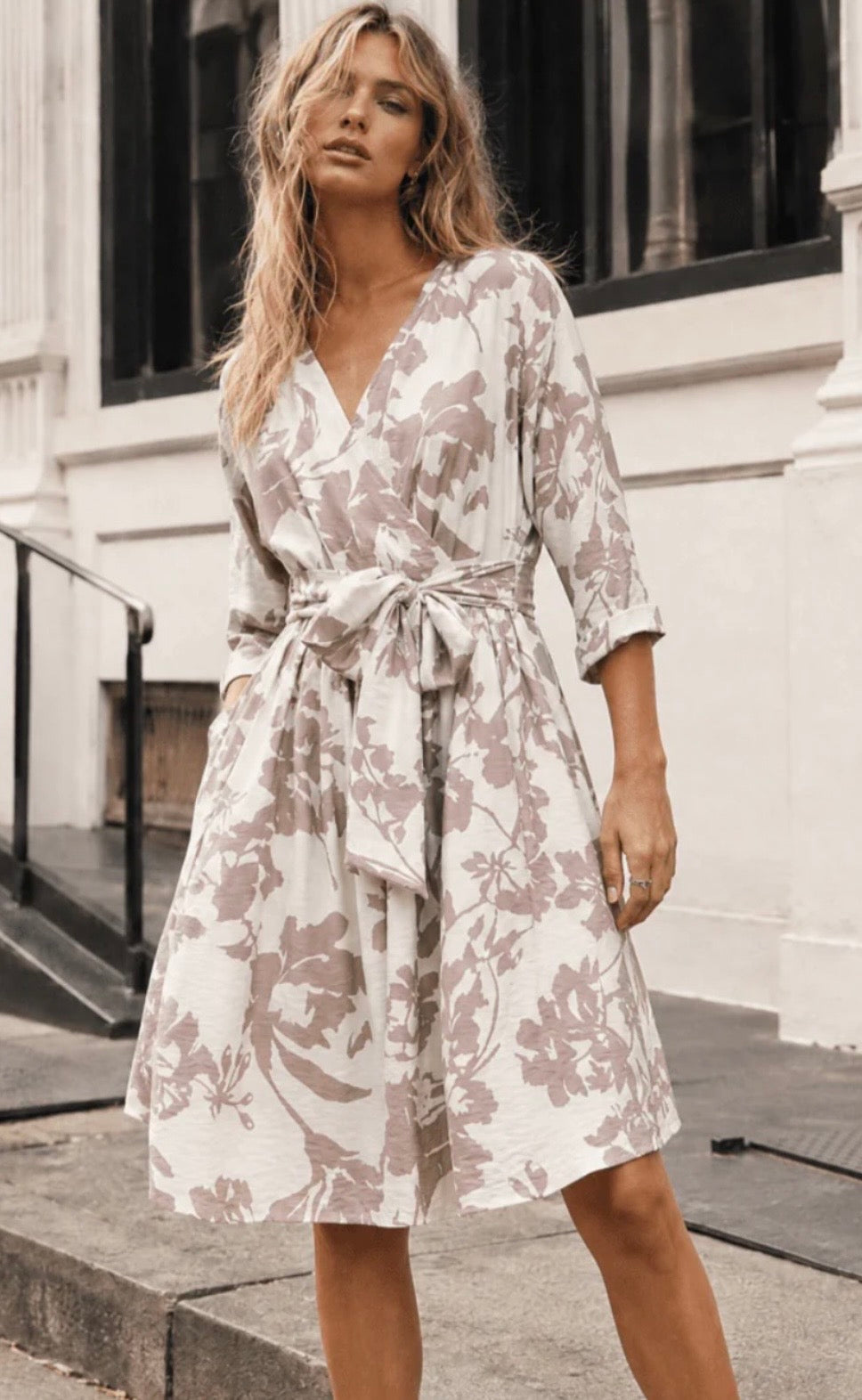 WOMEN’S SHORT SLEEVE SURPLICE MULTI PRINT MINI DRESS