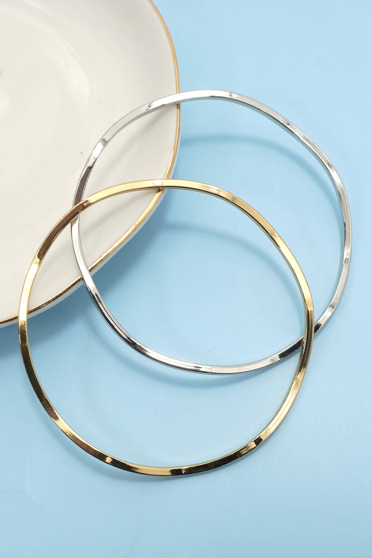 18K NON-TARNISH WATERPROOF STAINLESS STEEL BANGLE