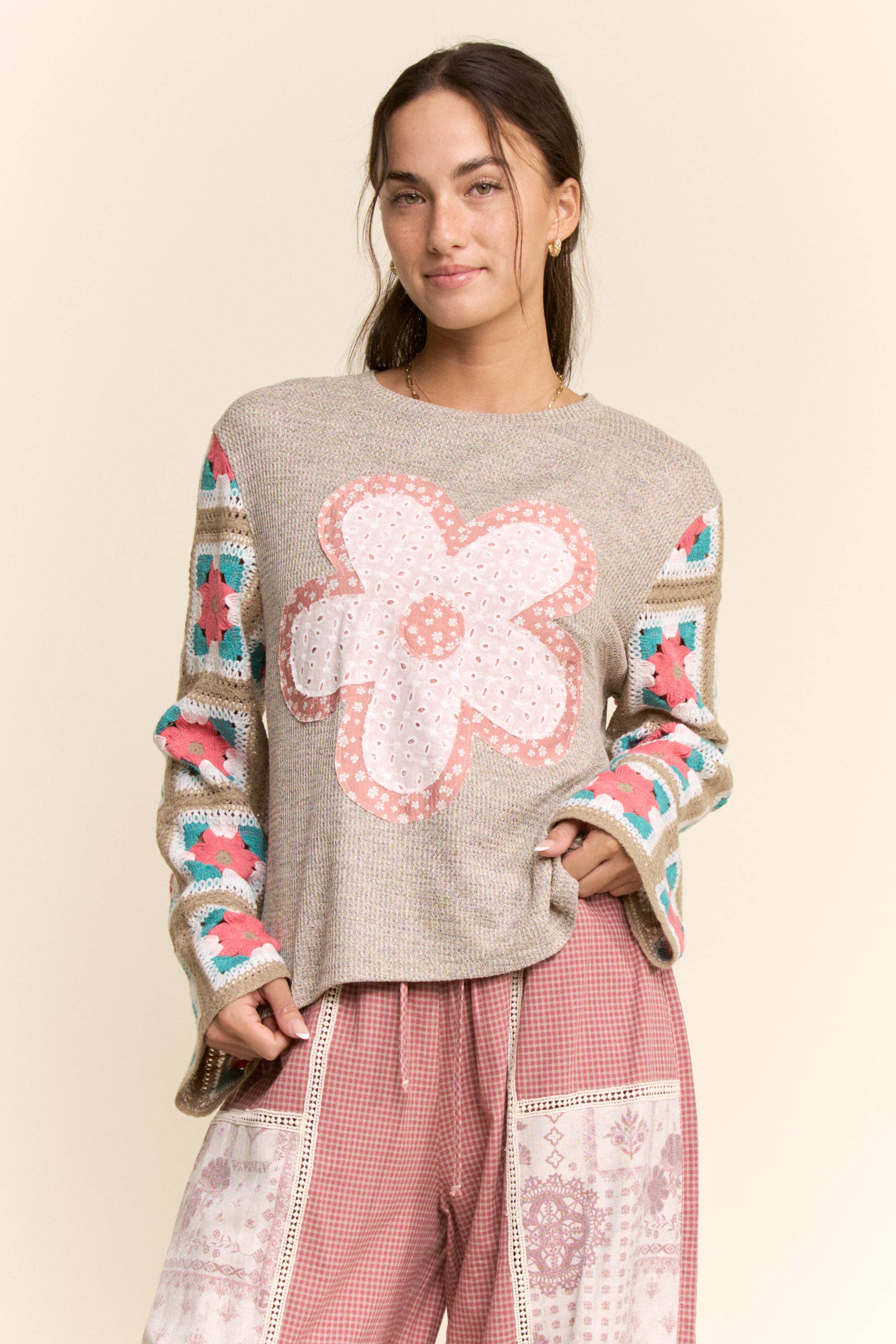 FLORAL APPLIQUE PATCHWORK KNIT TOP