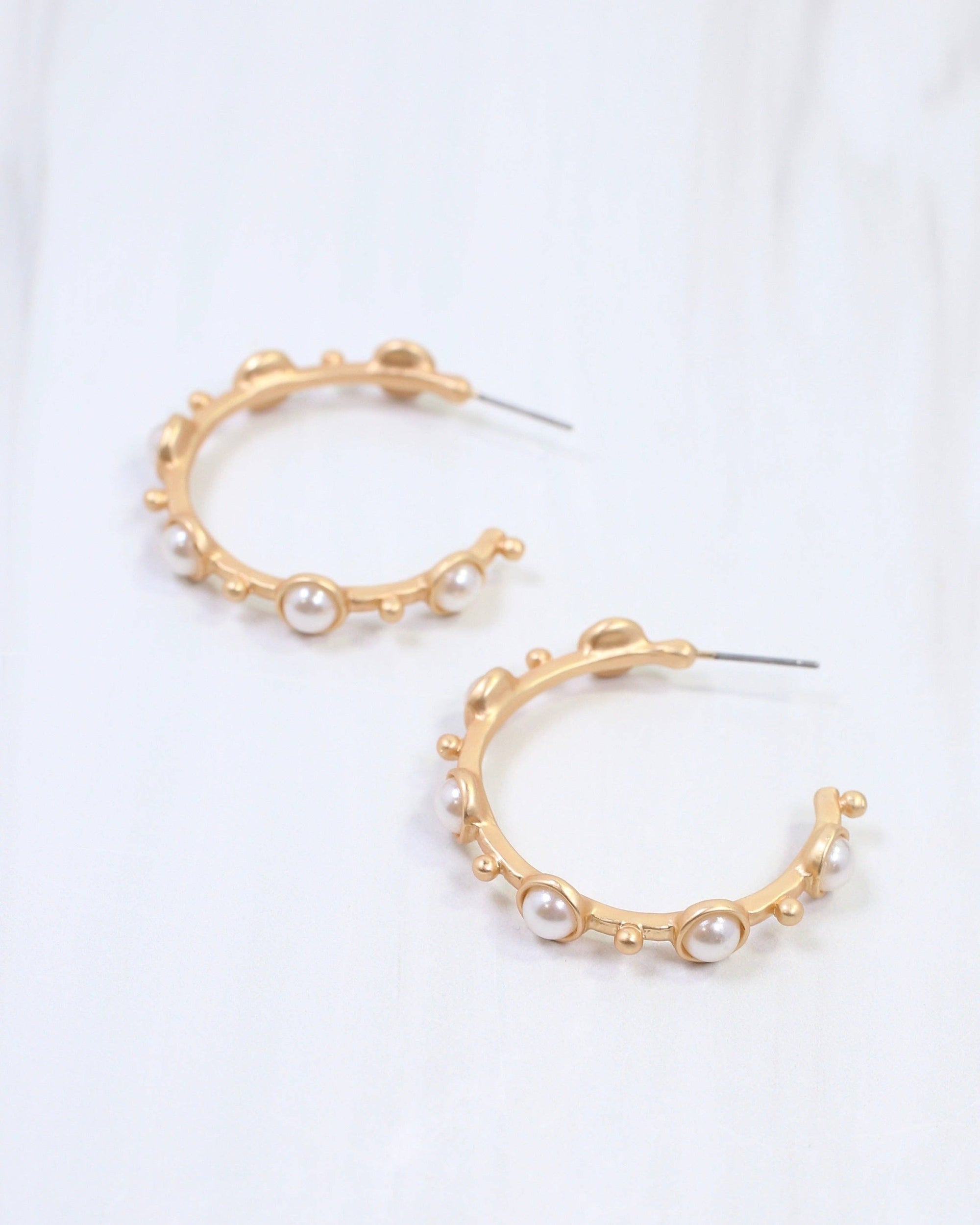 Bonnie Pearl Hoop Earring Matte Gold