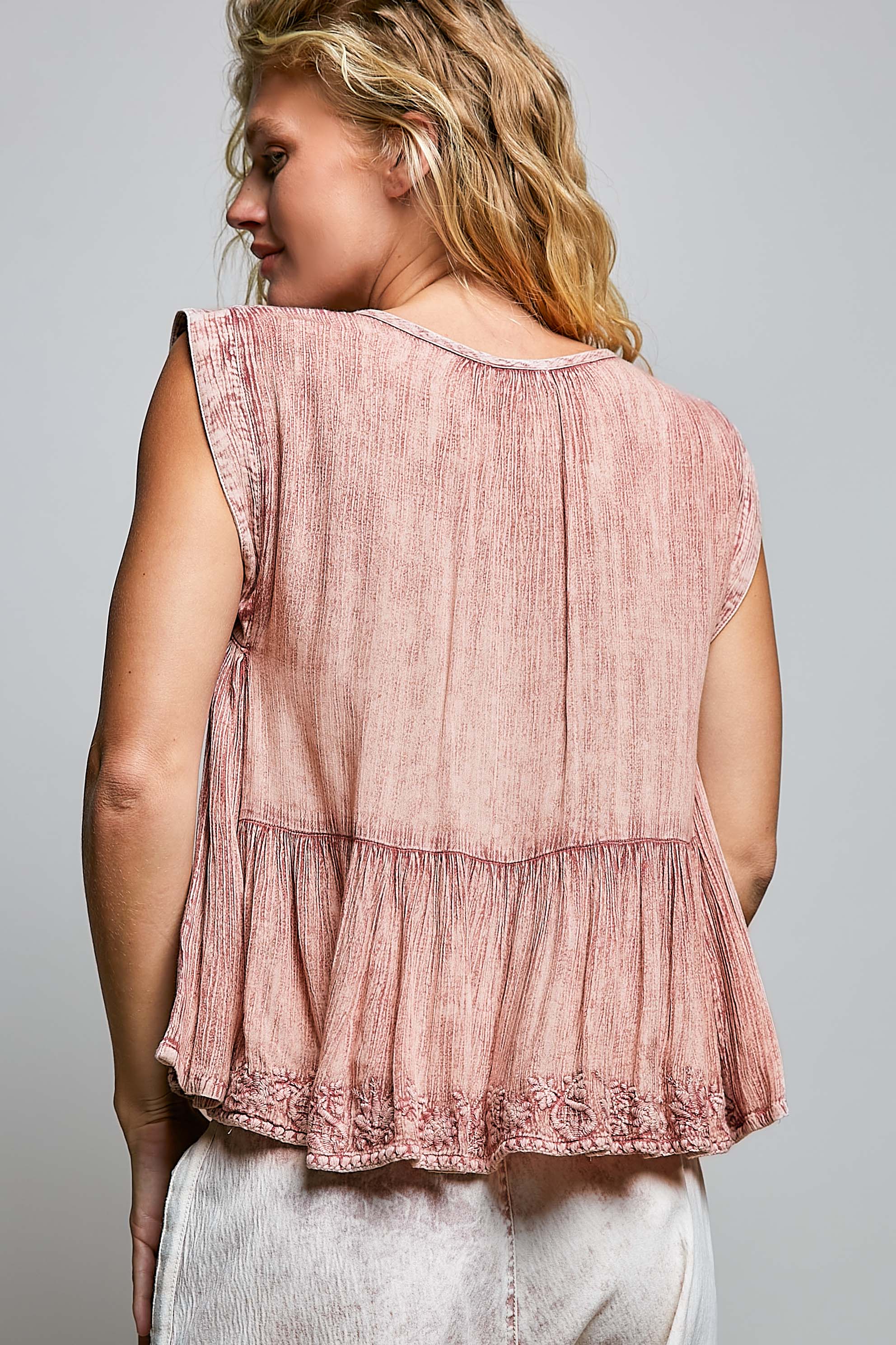 V-neck Sleeveless Vintage Washing Solid Linen Woven Top