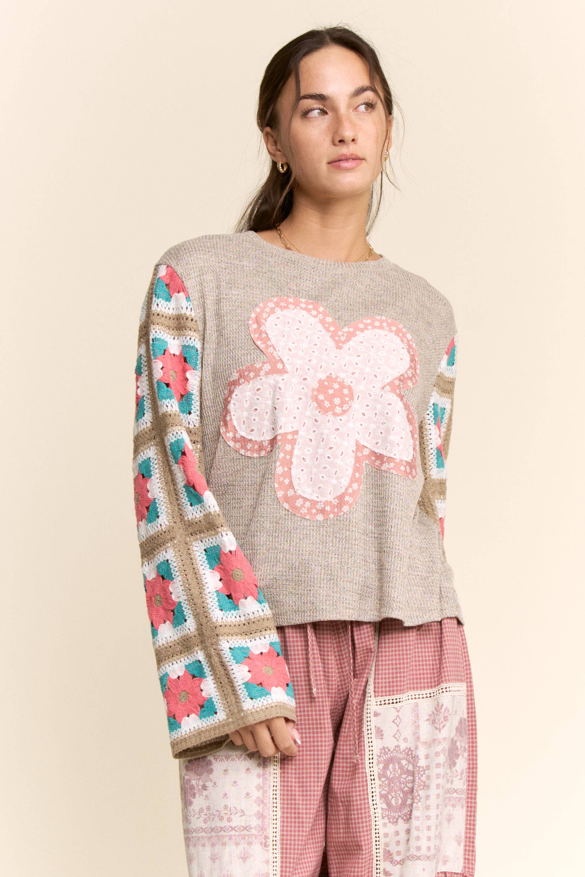 FLORAL APPLIQUE PATCHWORK KNIT TOP