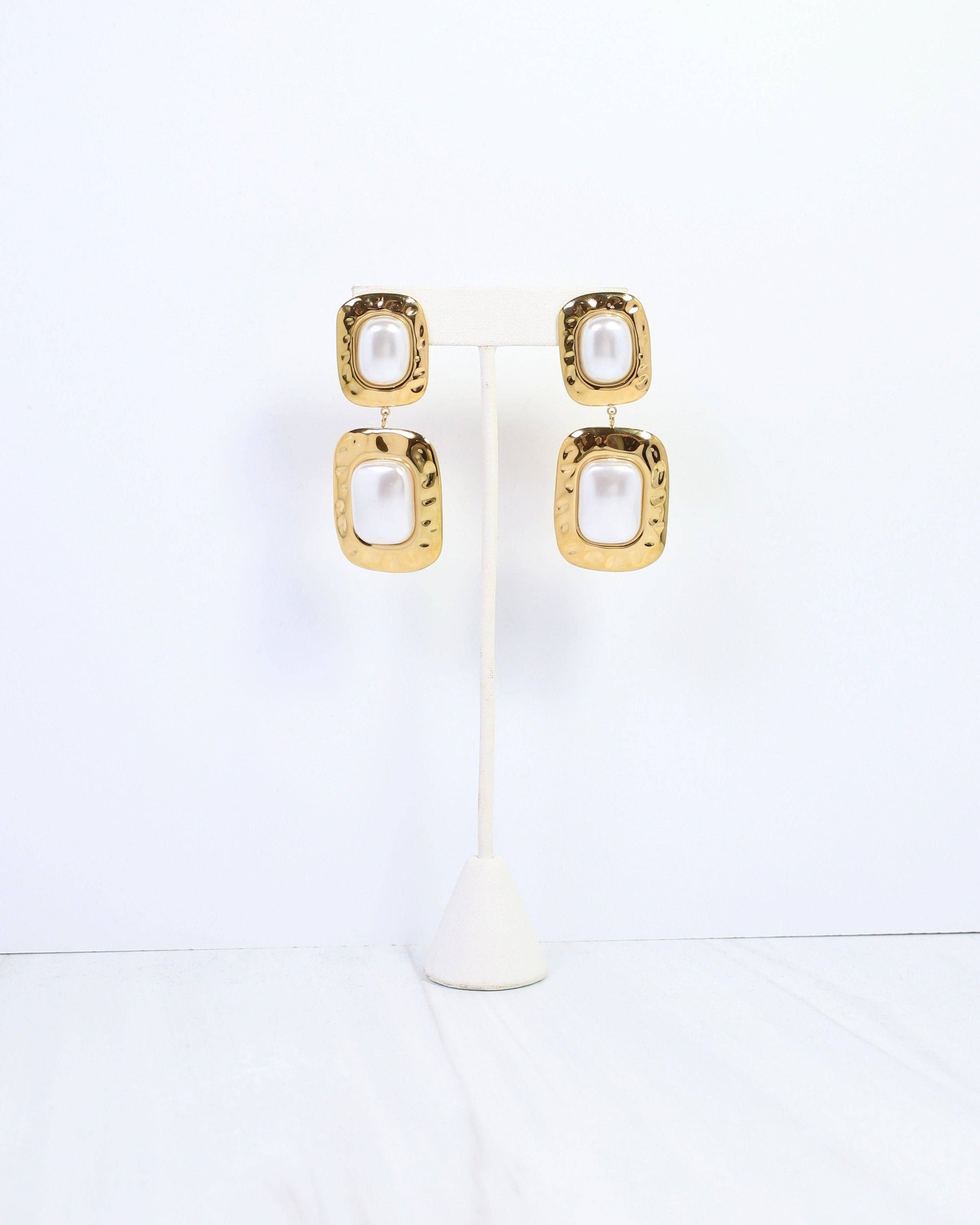 Darlyn Geometric Pearl Dangle Earring WP Gold