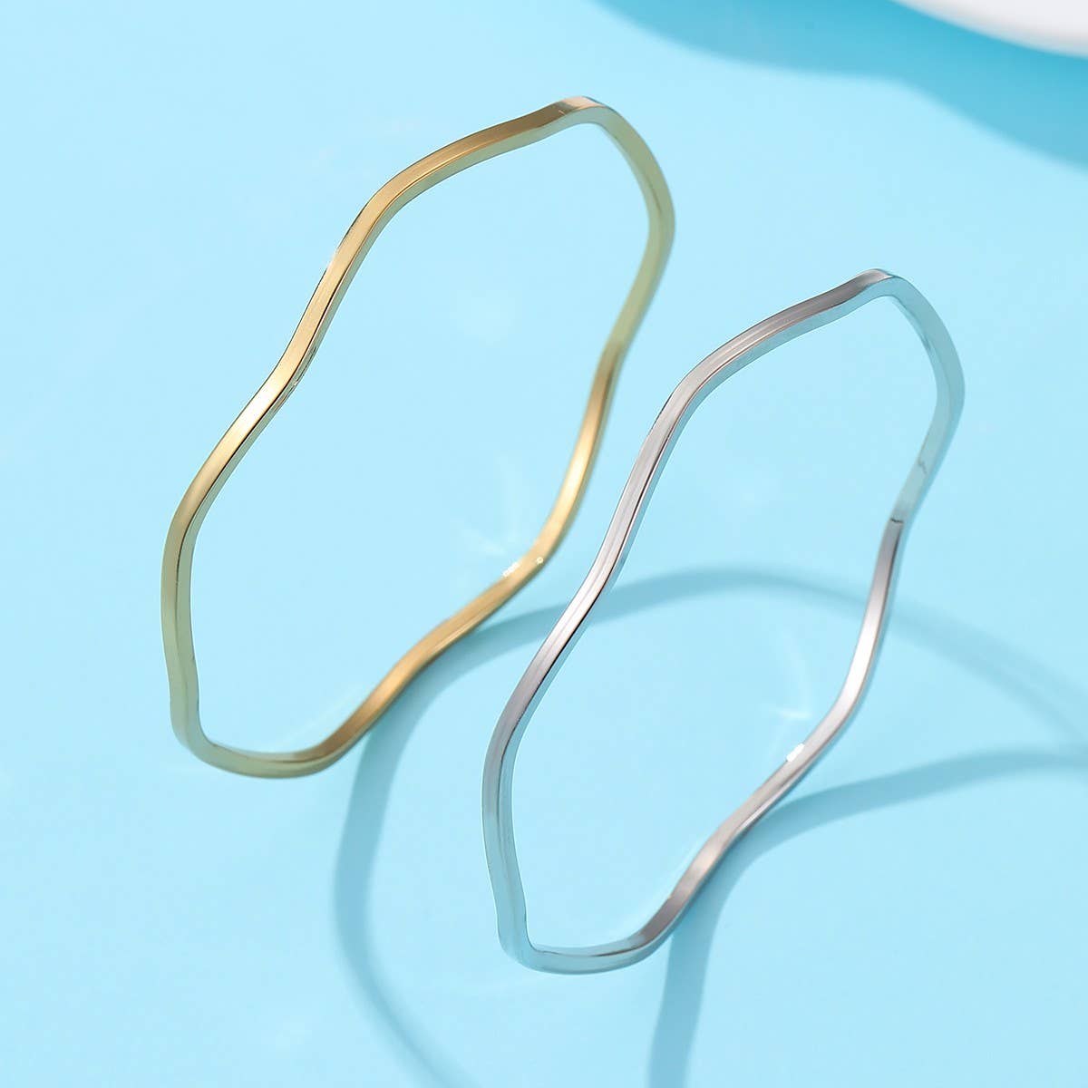 18K NON-TARNISH WATERPROOF STAINLESS STEEL BANGLE
