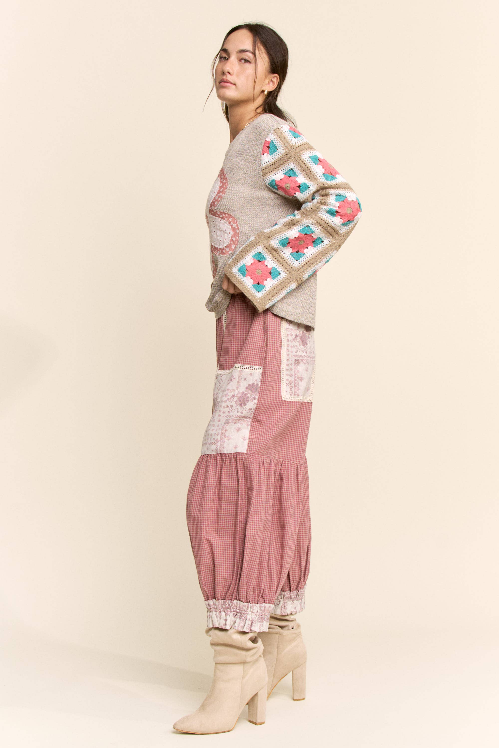 FLORAL APPLIQUE PATCHWORK KNIT TOP