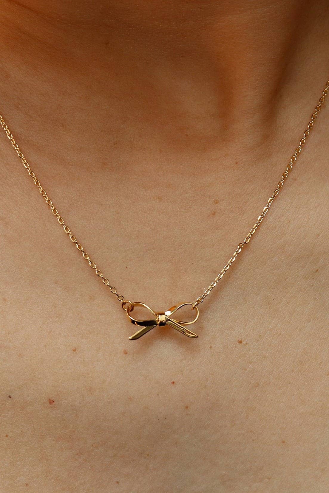 18K STAINLESS STEEL TARNISH FREE BOW NECKLACE |  40NK9418