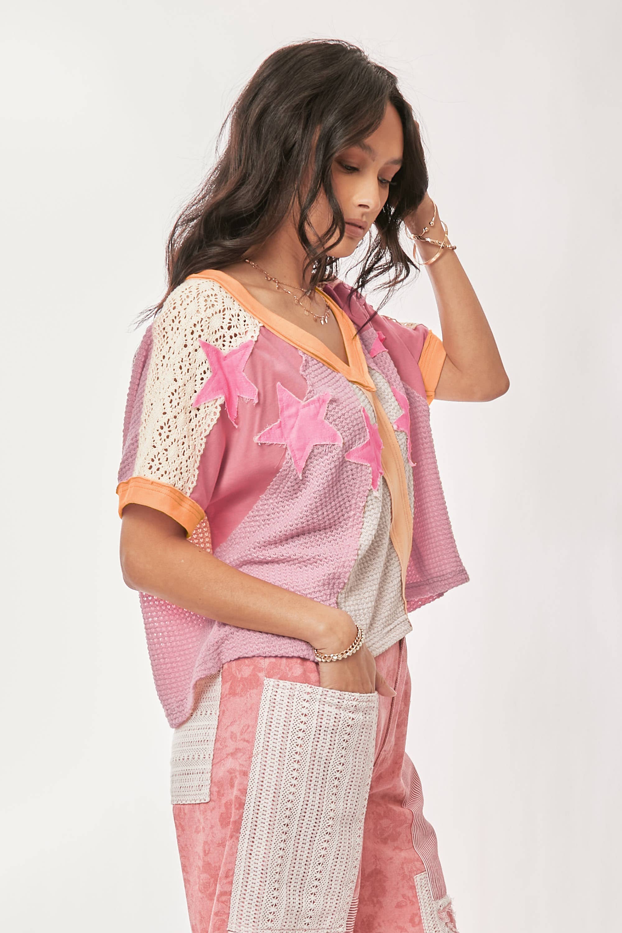 STAR PATCH DETAIL COLOR BLOCKED DROP SHOULDER TOP