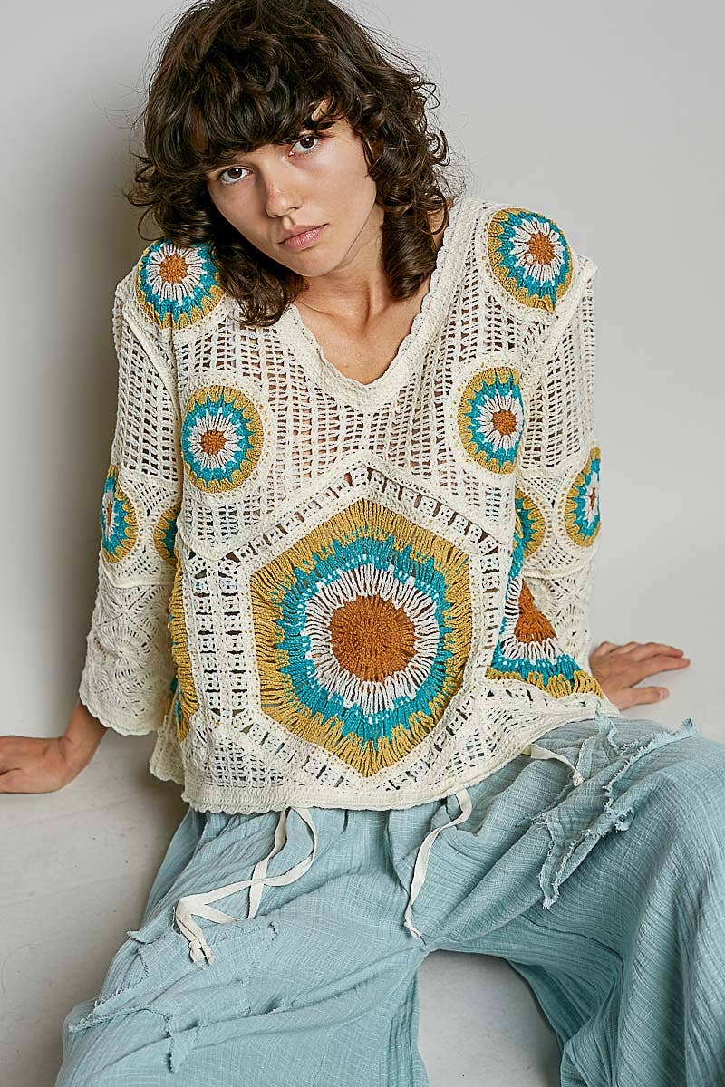 V-Neck Granny Circle Motif Scalloped Edge Crochet Top