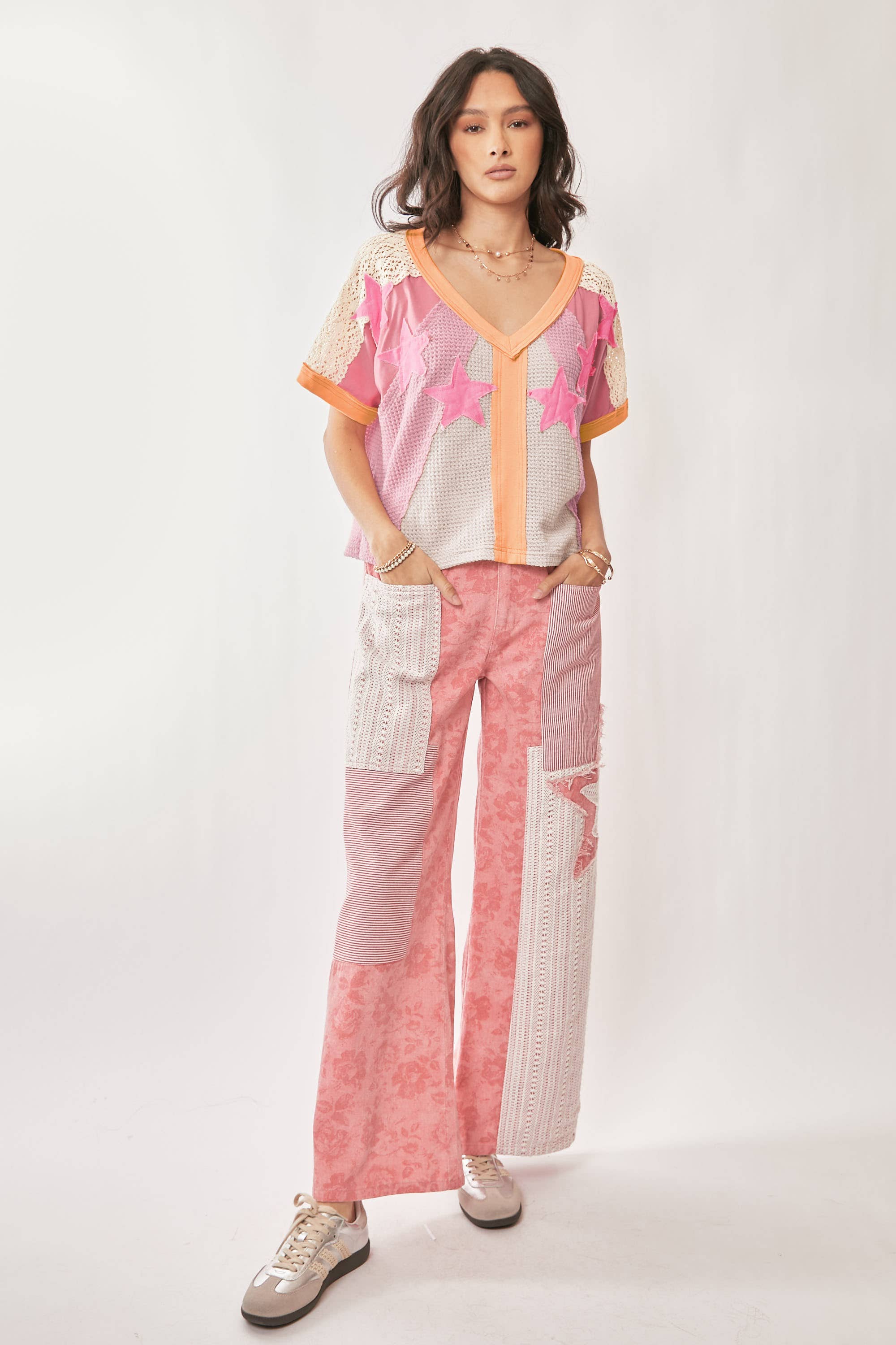 STAR PATCH DETAIL COLOR BLOCKED DROP SHOULDER TOP