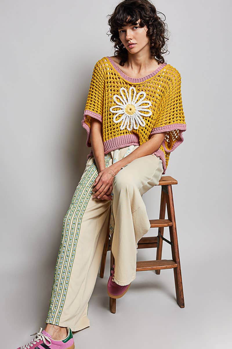 Round Neck Sleeveless Floral Thin Sweater Top