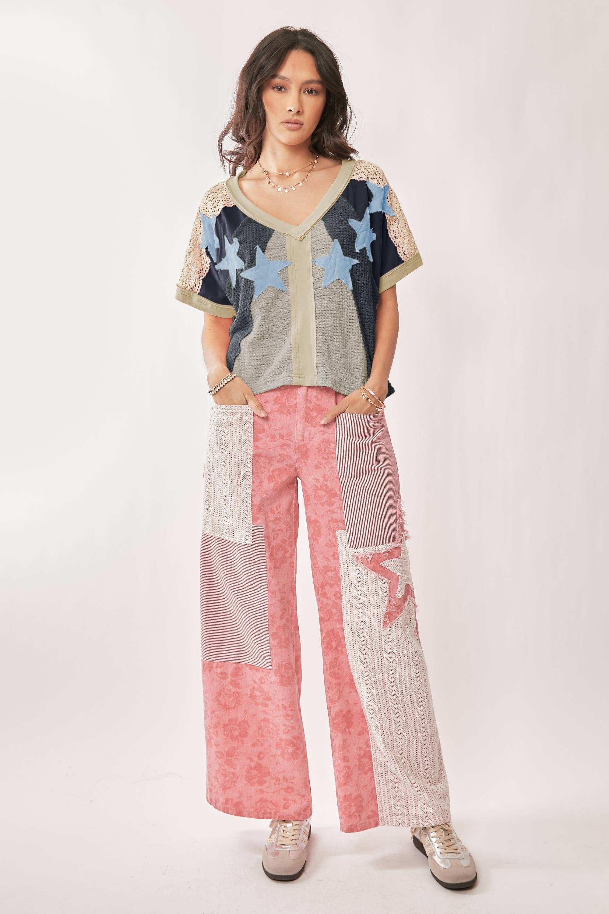 STAR PATCH DETAIL COLOR BLOCKED DROP SHOULDER TOP