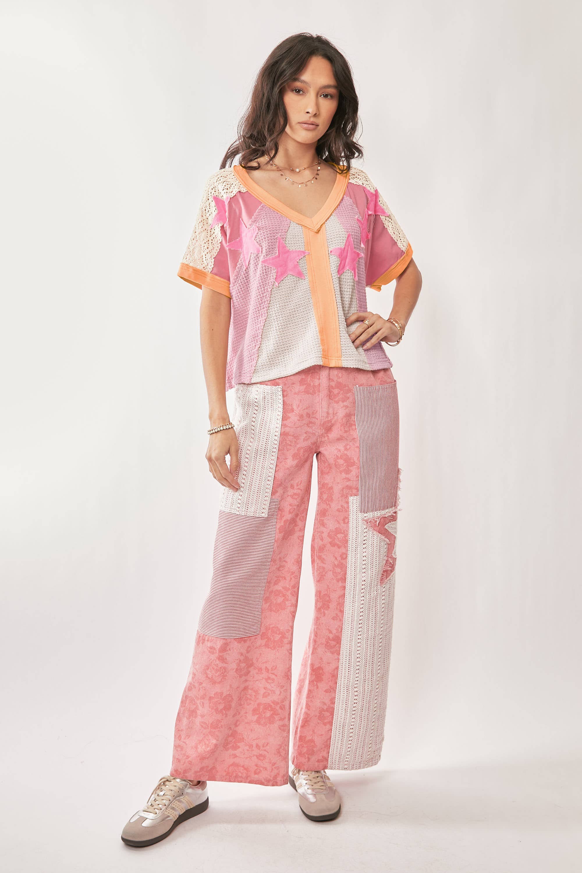 STAR PATCH DETAIL COLOR BLOCKED DROP SHOULDER TOP