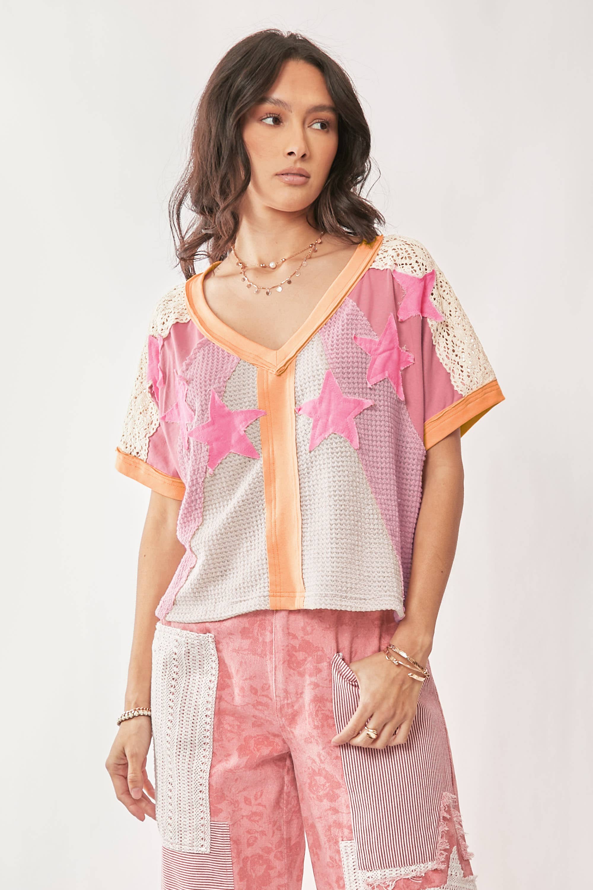 STAR PATCH DETAIL COLOR BLOCKED DROP SHOULDER TOP