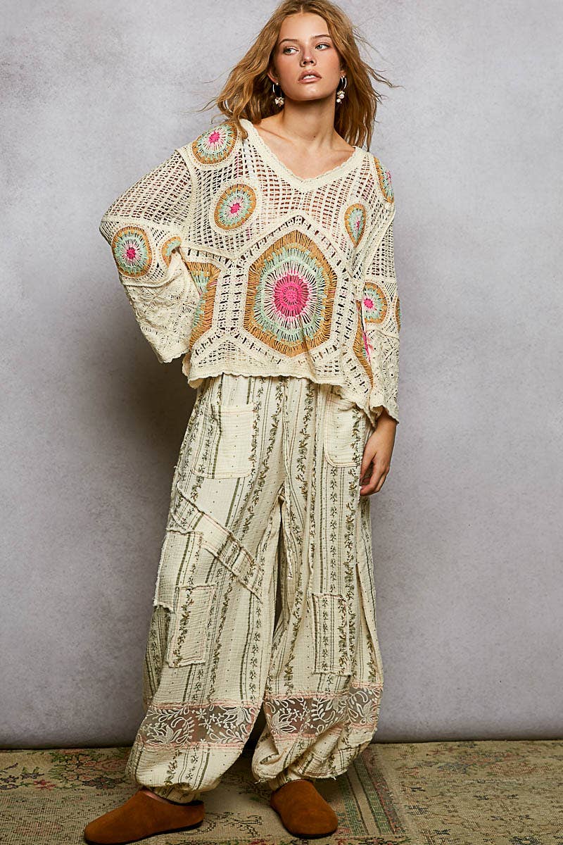V-Neck Granny Circle Motif Scalloped Edge Crochet Top