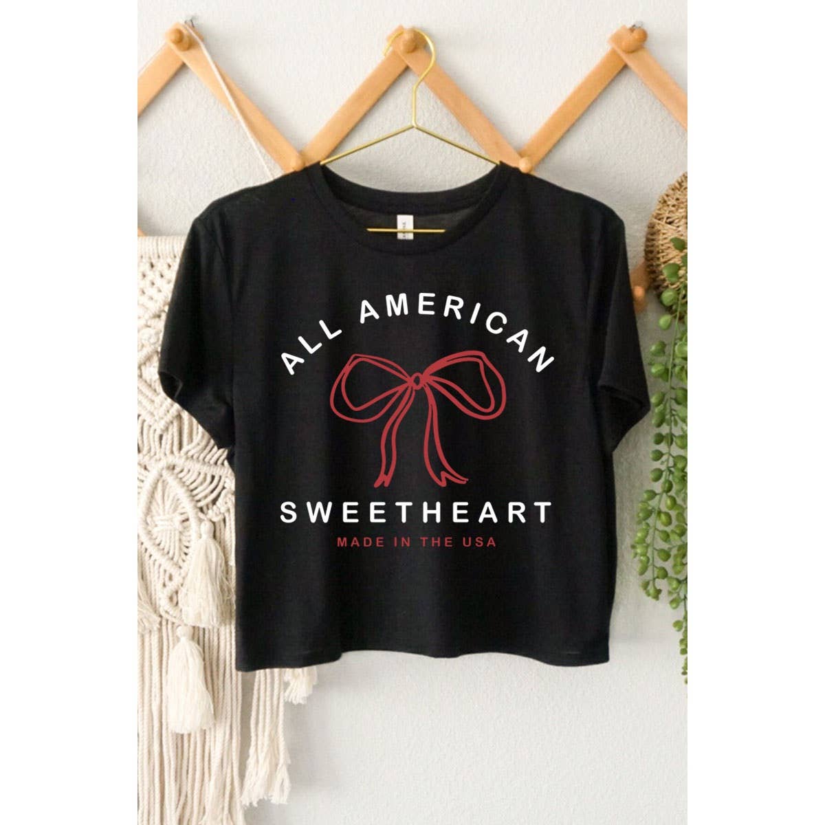ALL AMERICAN SWEETHEART GRAPHIC CROP TOP