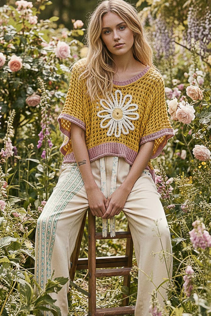 Round Neck Sleeveless Floral Thin Sweater Top
