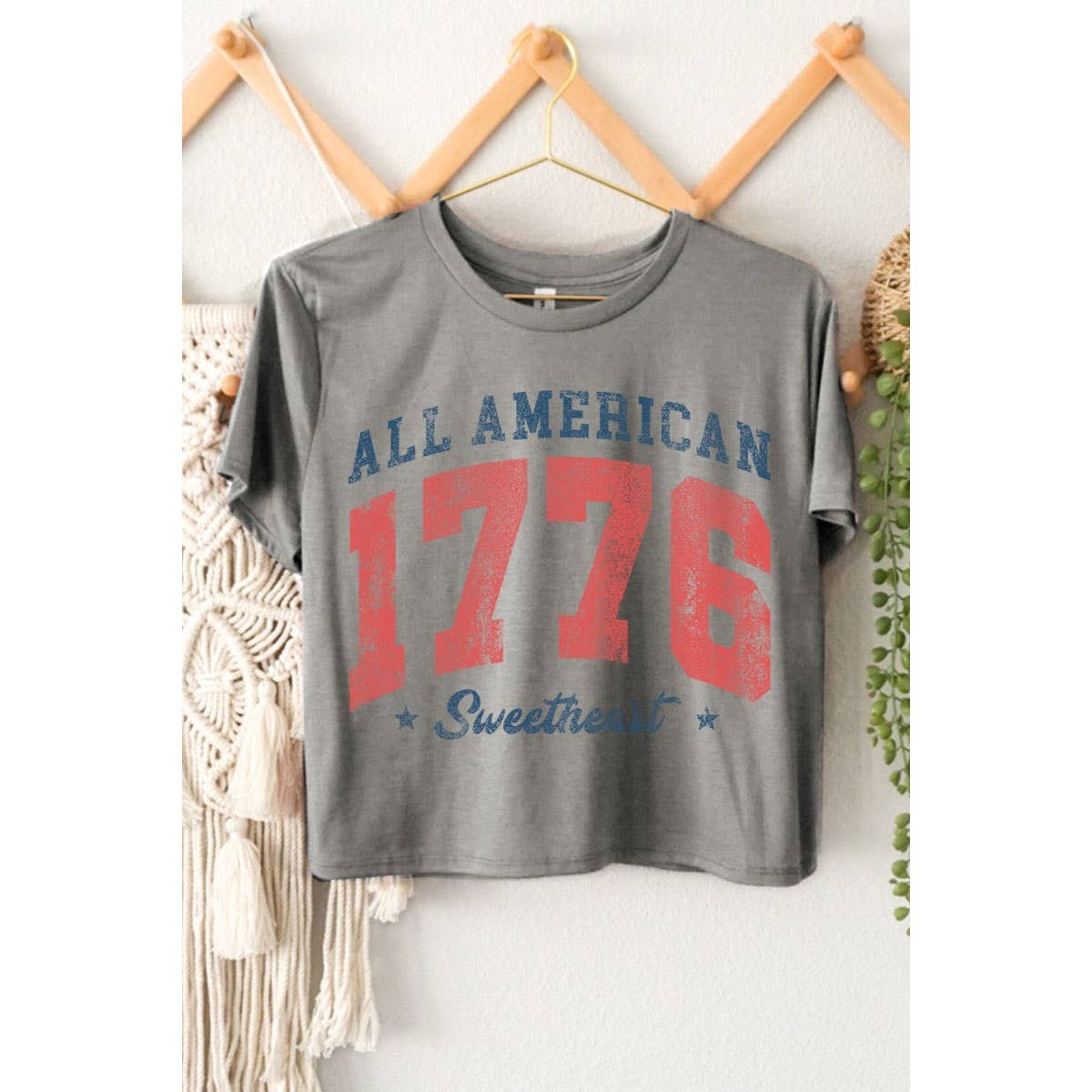 ALL AMERICAN 1776 SWEETHEART GRAPHIC CROP TOP